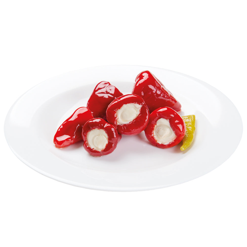 Minkštuoju sūriu įdaryta raudona paprika