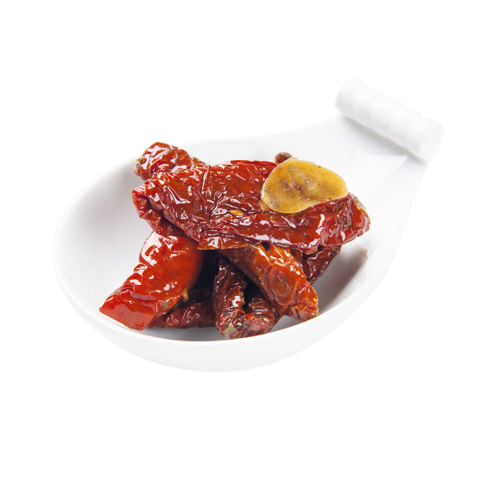 Saulėje džiovinti pomidorai